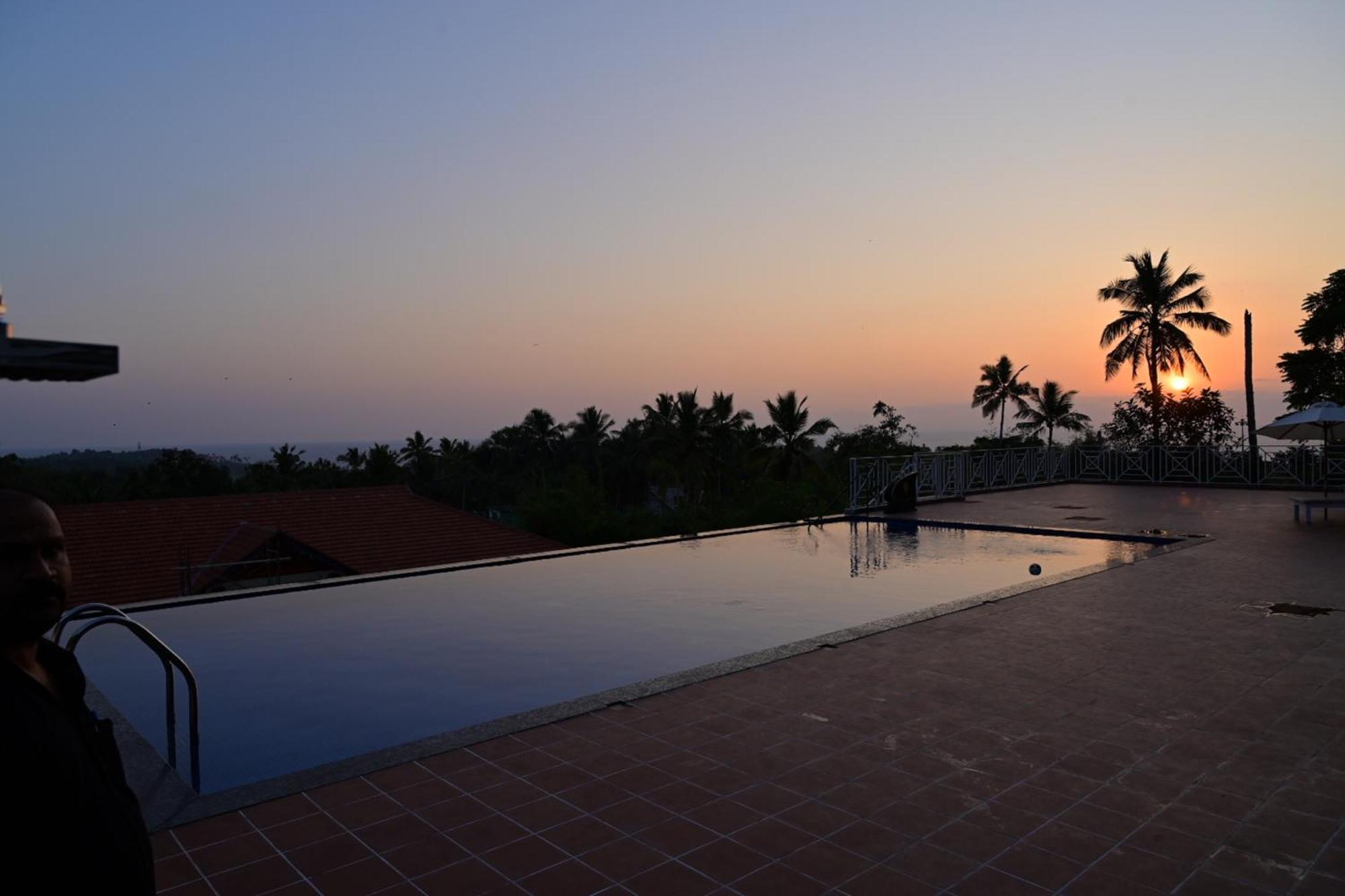 Aadisaktthi Leisure Resort, Kovalam Thiruvananthapuram Екстер'єр фото